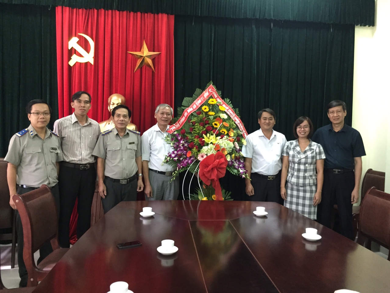 Cục Thi hành án dân sự tỉnh chúc mừng Sở Tư pháp nhân 73 năm Ngày truyền thống Ngành Tư pháp