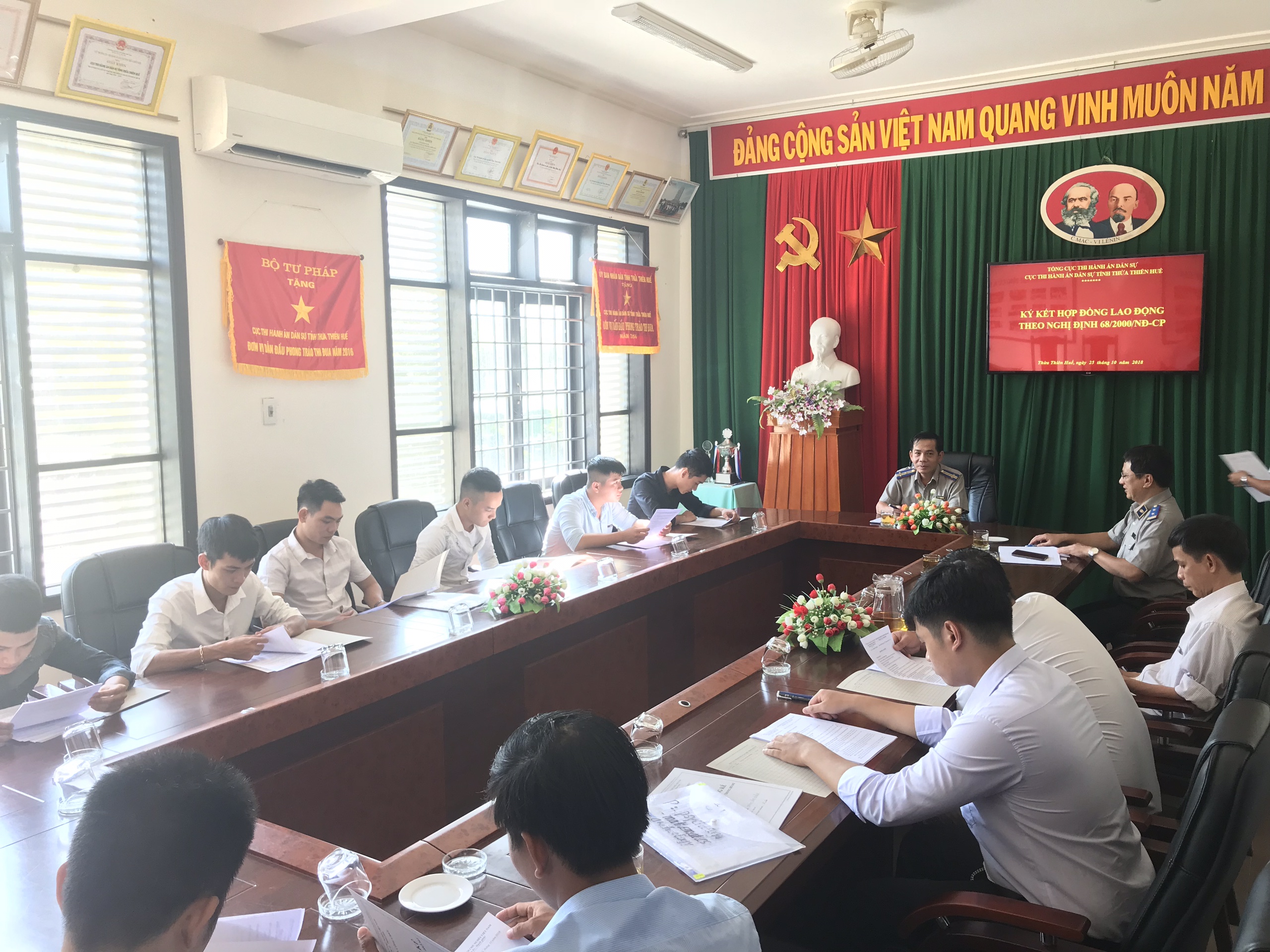 Ký kết hợp đồng lao động theo nghị định 68/2000/NĐ-CP