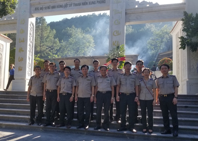 Cục Thi hành án dân sự tỉnh Thanh Hóa tổ chức Lễ viếng, dâng hương, dâng hoa tại Nghĩa trang liệt sĩ quốc gia Trường Sơn, ngã ba Đồng Lộc