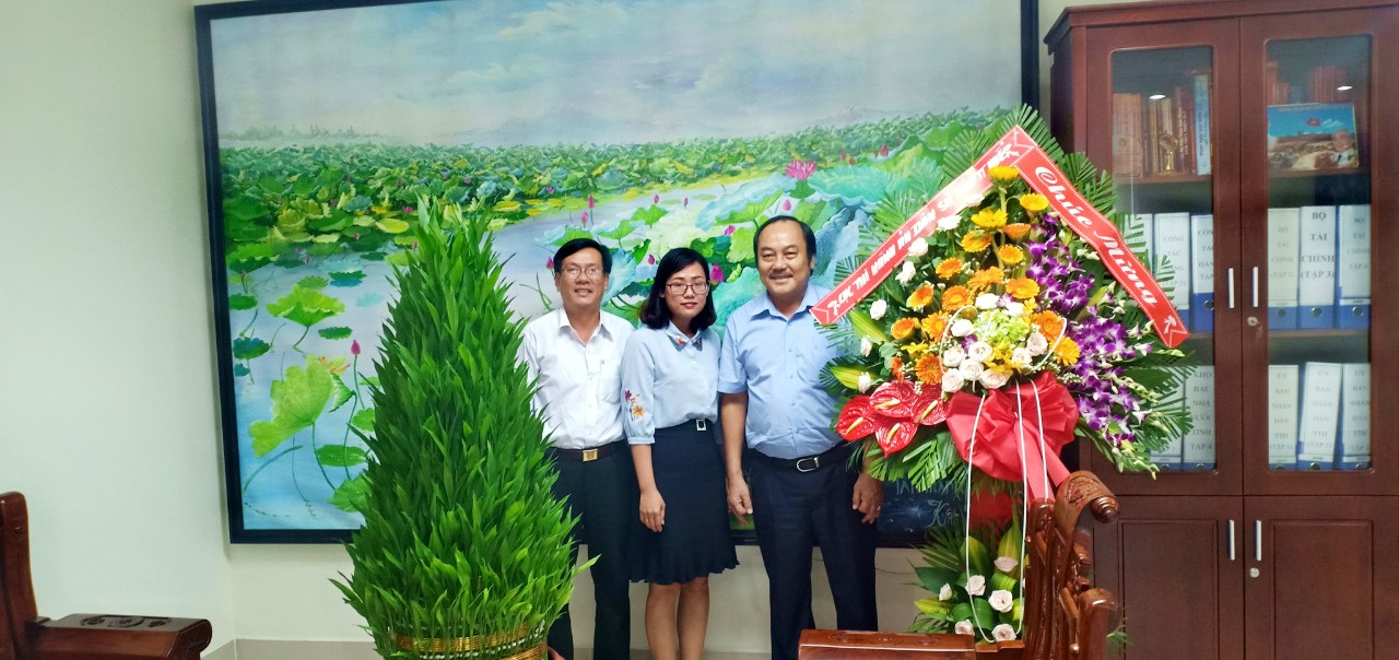 Cục Thi hành án dân sự tỉnh chúc mừng 73 năm ngày truyền thồng ngành Kho bạc Nhà nước (29/5/1946-29/5/2019)