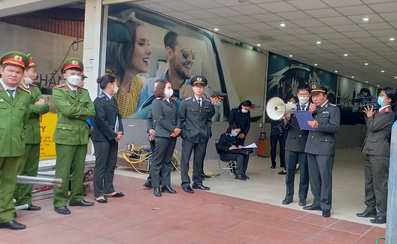 Cục Thi hành án dân sự tỉnh Hải Dương tổ chức cưỡng chế thi hành án tại nhà số 195 đường Lê Thanh Nghị, phường Phạm Ngũ Lão, thành phố Hải Dương, tỉnh Hải Dương