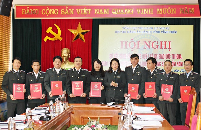 Cục THADS Vĩnh Phúc giao chỉ tiêu nhiệm vụ cho lãnh đạo bằng sản phẩm