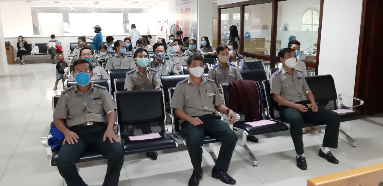 Tham gia hiến máu tình nguyện giữa mùa dịch bệnh Covid-19