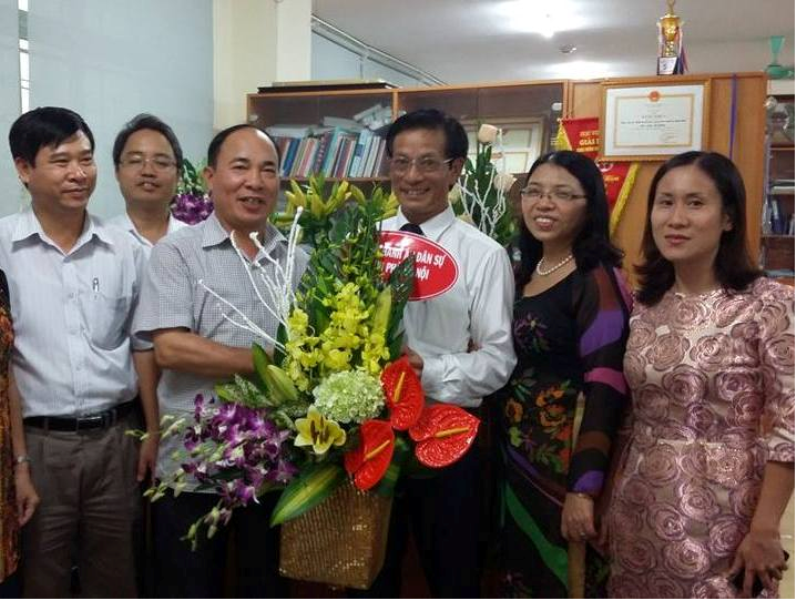 Lãnh đạo Cục Thi hành án dân sự thành phố Hà Nội chúc mừng Ngày nhà giáo Việt Nam 20/11