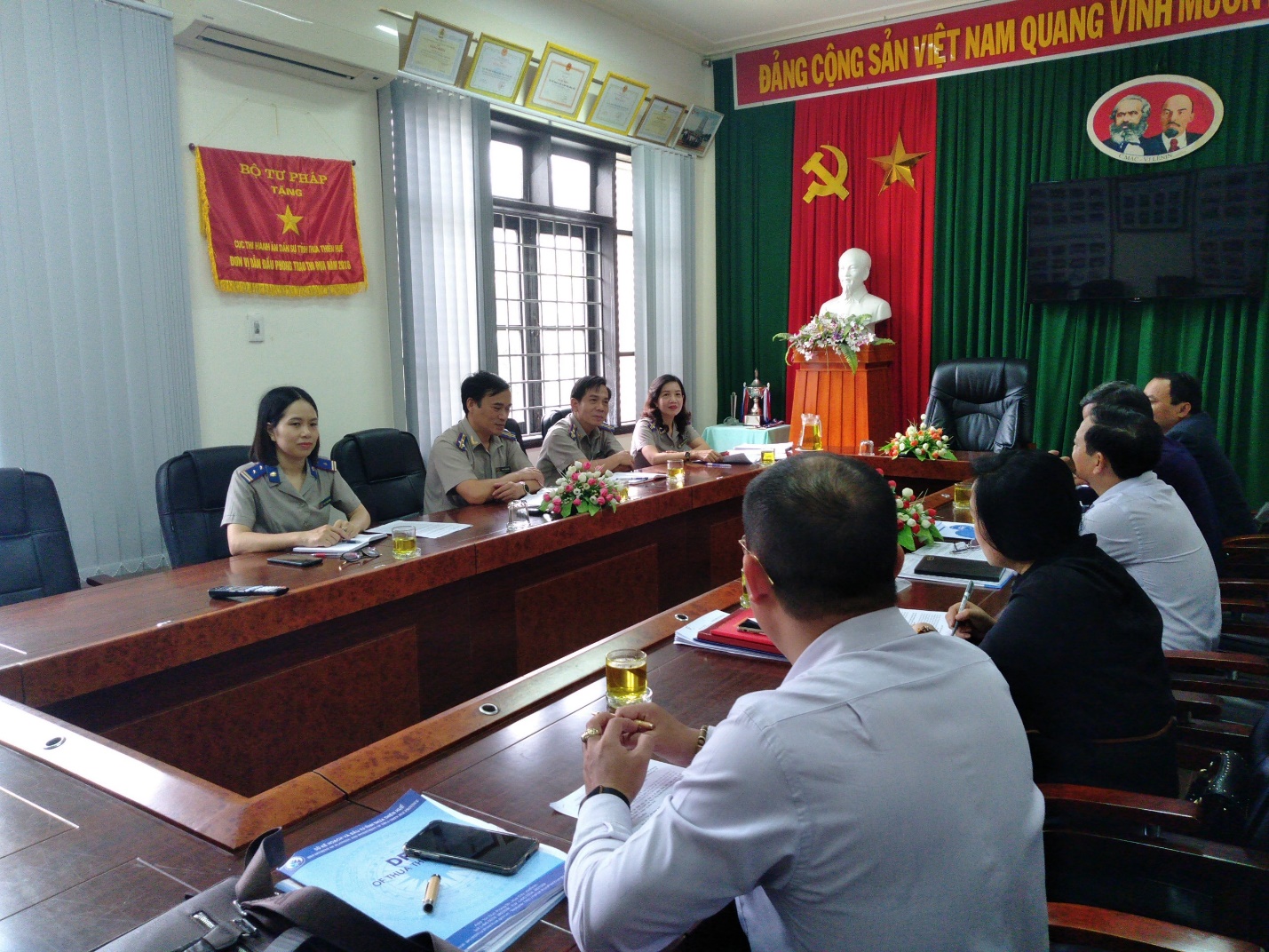 Thực hiện giám sát việc tổ chức thực hiện các nhiệm vụ trọng tâm năm 2020 đối với Chi bộ Cục Thi hành án dân sự tỉnh.