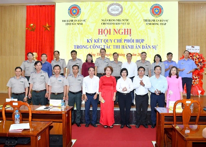 Ngân hàng nhà nước khu vực XIII ký kết quy chế phối hợp trong công tác Thi hành án dân sự với Đồng tháp và Tây ninh