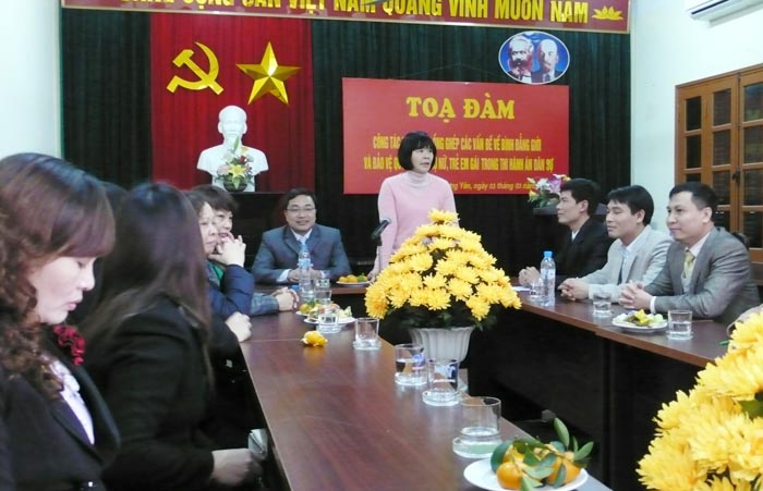 Giao lưu chào mừng ngày Quốc tế Phụ nữ 8/3/2012 giữa Ban nữ công Tổng cục Thi hành án dân sự, Bộ Tư pháp với Cục Thi hành án dân sự tỉnh Hưng yên