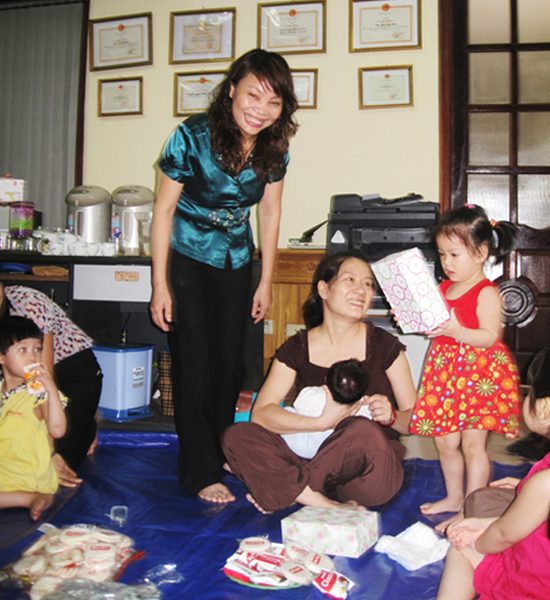 Tết thiếu nhi 1/6/2012 tại Vụ Giải quyết khiếu nại tố cáo - Tổng cục Thi hành án dân sự