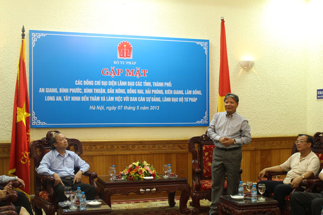 Ban cán sự Đảng Bộ Tư pháp làm việc với các đồng chí Ủy viên Ban Chấp hành Trung ương Đảng, Ủy viên dự khuyết Ban Chấp hành Trung ương Đảng khóa XI.