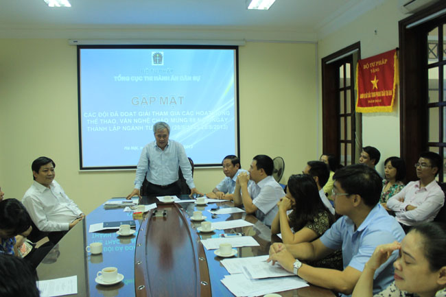 Lãnh đạo Tổng cục Thi hành án dân sự gặp mặt biểu dương Đoàn thi đấu thể thao, văn nghệ của Tổng cục Thi hành án dân sự.