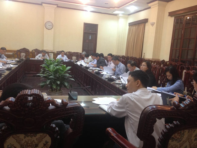 Tổ Biên tập họp phiên đầu tiên và báo cáo Bộ trưởng Bộ Tư pháp Hà Hùng Cường- Trưởng Ban soạn thảo về một số vấn đề nhằm triển khai xây dựng Dự án Luật sửa đổi, bổ sung một số điều của Luật Thi hành án dân sự năm 2008 