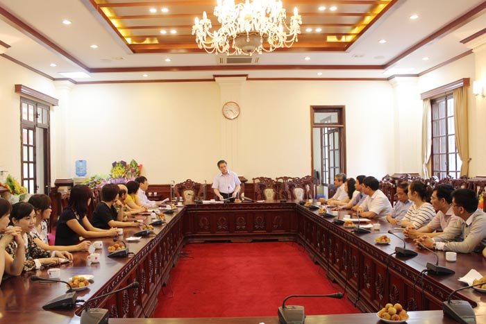 Bộ Tư pháp trao Quyết định hưởng chế độ hưu trí đối với đồng chí Nguyễn Thanh Phương