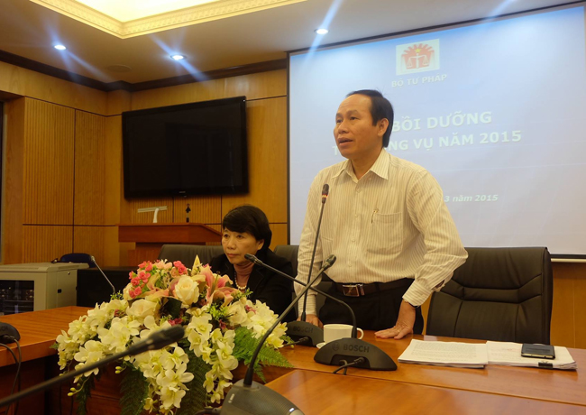 Cán bộ, công chức trẻ của Tổng cục Thi hành án dân sự tham gia lớp bồi dưỡng tiền công vụ năm 2015