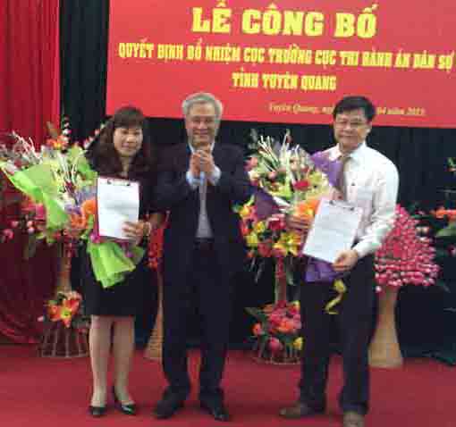 Công bố, trao Quyết định tiếp nhận, bổ nhiệm Cục trưởng Cục Thi hành án dân sự tỉnh Tuyên Quang