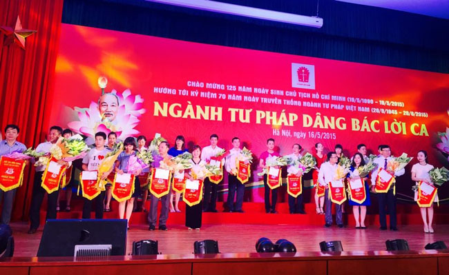 Tổng cục Thi hành án dân sự đạt giải Nhì tiết mục hợp xướng trong Hội thi “Ngành Tư pháp dâng Bác lời ca” cụm Bộ Tư pháp