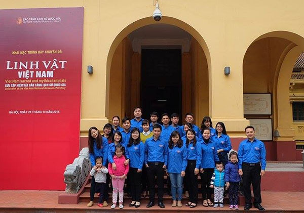 Đoàn cơ sở Tổng cục tổ chức thăm Bảo tàng Lịch sử Quốc gia Việt Nam