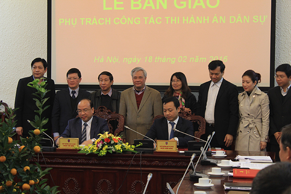 Lễ bàn giao phụ trách công tác thi hành án dân sự