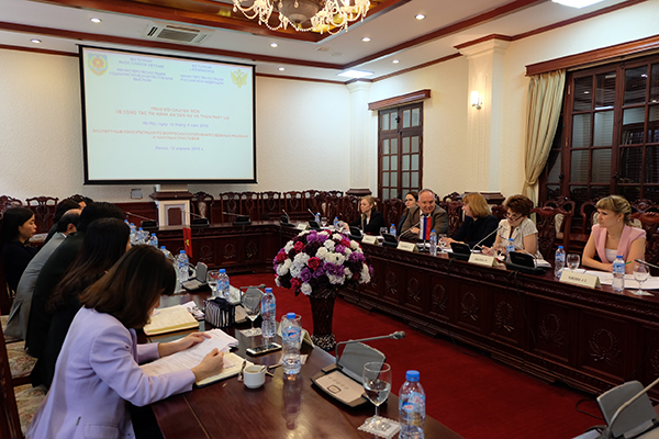 Trao đổi chuyên môn về công tác Thi hành án dân sự và Thừa phát lại giữa Tổng cục Thi hành án dân sự, Cục Bổ trợ tư pháp và Đoàn công tác của Bộ Tư pháp Liên bang Nga