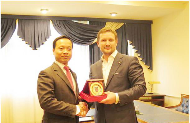 Thứ trưởng Trần Tiến Dũng thăm và làm việc tại Liên bang Nga