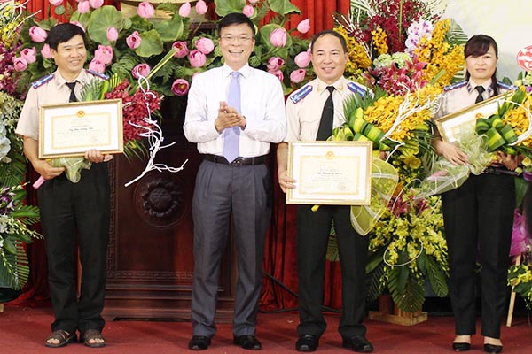 Bộ trưởng Lê Thành Long dự Lễ kỷ niệm 70 năm Ngày truyền thống THADS thành phố Hà Nội