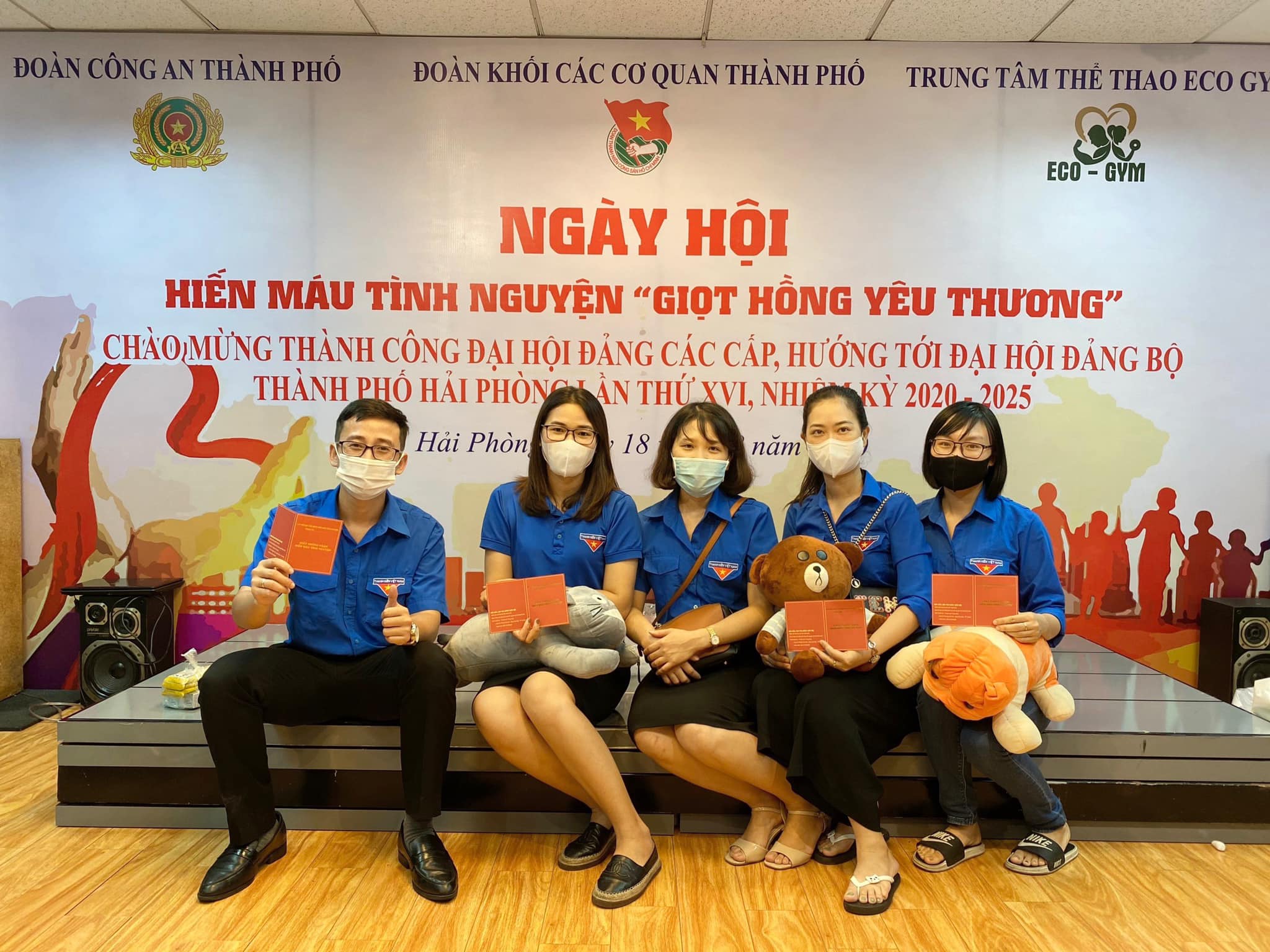 Chi đoàn thanh niên cơ quan Cục Thi hành án dân sự thành phố Hải Phòng tham gia Ngày hội hiến máu tình nguyện “Giọt hồng yêu thương”