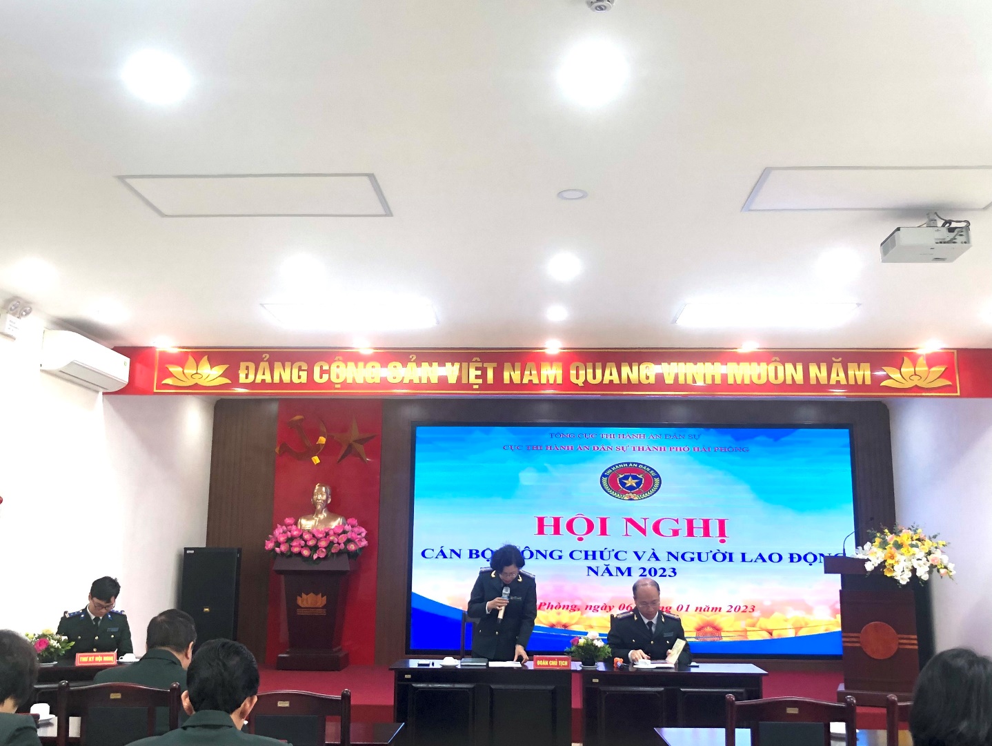 HỘI NGHỊ CÁN BỘ, CÔNG CHỨC VÀ NGƯỜI LAO ĐỘNG NĂM 2023 CỦA CỤC THI HÀNH ÁN DÂN SỰ THÀNH PHỐ HẢI PHÒNG