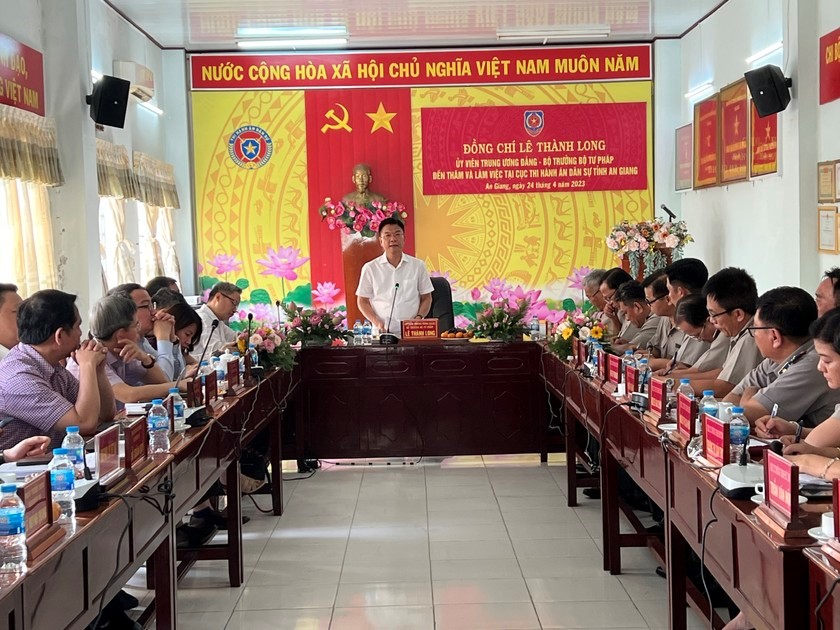 Bộ trưởng Bộ Tư pháp Lê Thành Long làm việc với Cục THADS tỉnh An Giang