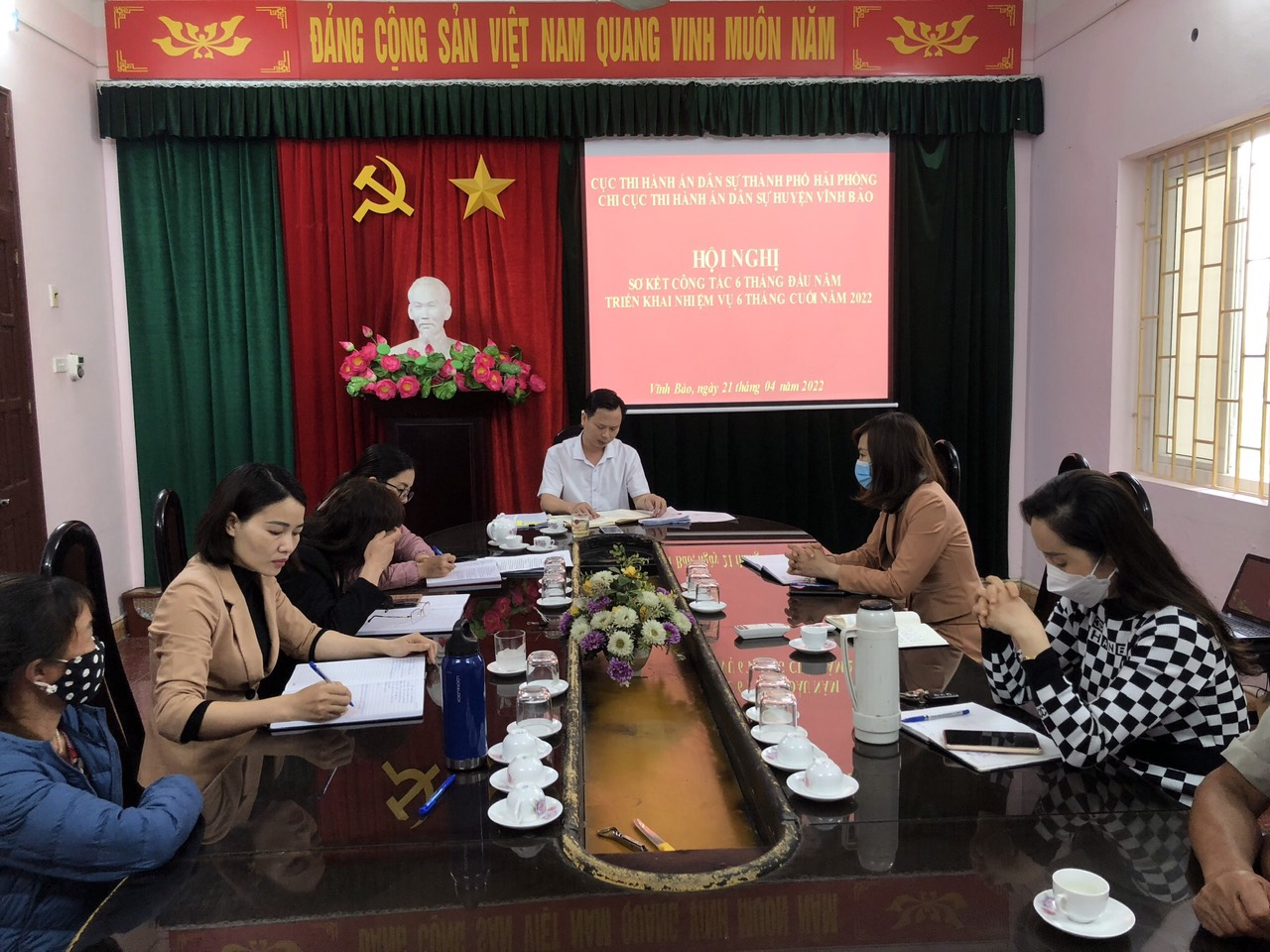 Chi cục Thi hành án dân sự huyện Vĩnh Bảo thi đua lập thành tích chào mừng kỷ niệm 76 năm Ngày Truyền thống Thi hành án dân sự (19/7/1946 – 19/7/2022)