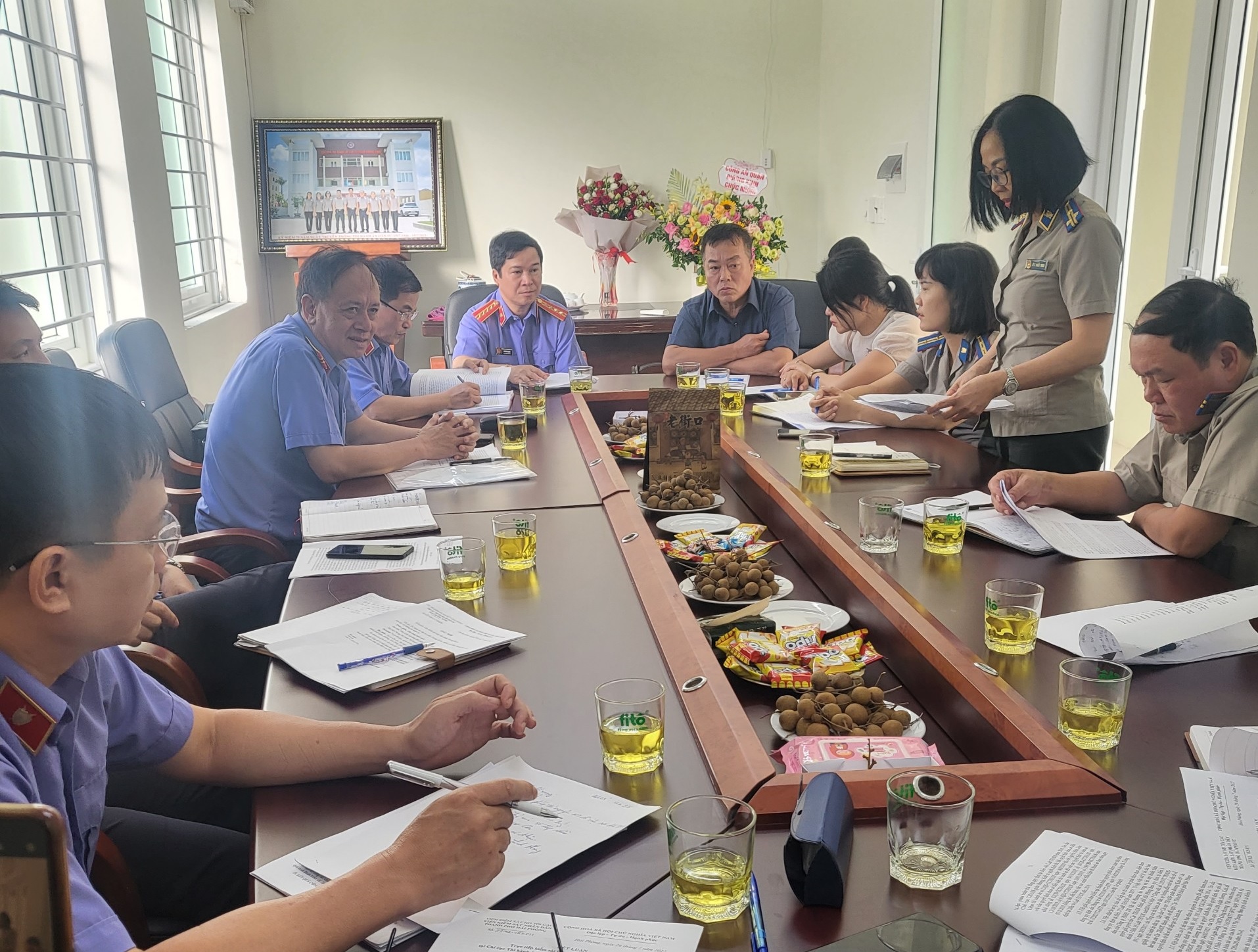 KIỂM SÁT VIỆC TUÂN THEO PHÁP LUẬT TRONG HOẠT ĐỘNG  THI HÀNH ÁN DÂN SỰ TẠI QUẬN DƯƠNG KINH