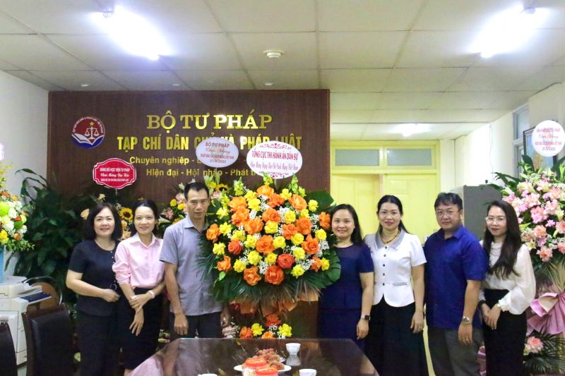 Tổng cục Thi hành án dân sự thăm, chúc mừng các cơ quan báo chí nhân kỷ niệm 100 năm Ngày Báo chí Cách mạng Việt Nam (21/6/1925 – 21/6/2025)