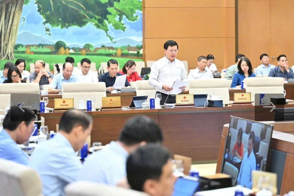 Ủy ban Thường vụ Quốc hội xem xét, cho ý kiến về dự án Luật Thi hành án dân sự (sửa đổi)