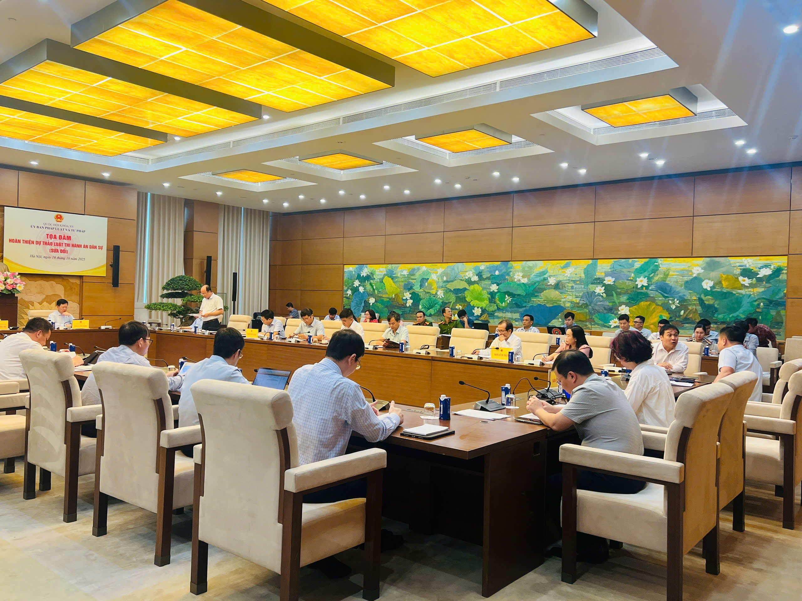 Ủy ban Pháp luật và Tư pháp của Quốc hội tổ chức Tọa đàm hoàn thiện Dự thảo Luật Thi hành án dân sự (sửa đổi)