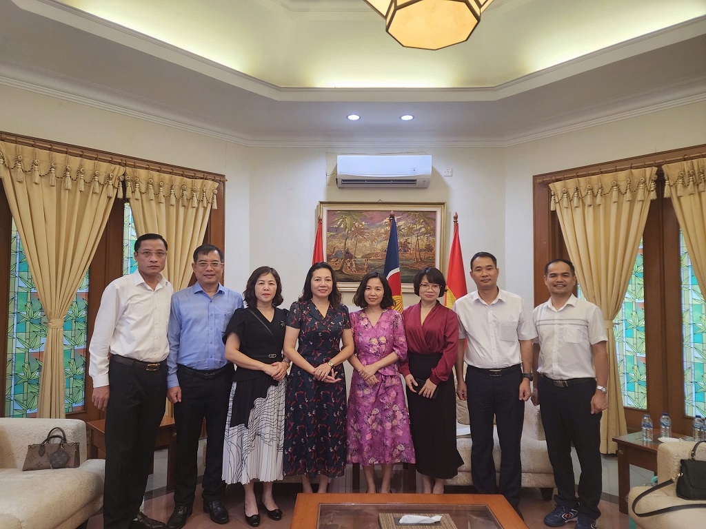 Đoàn công tác Cục Quản lý Thi hành án dân sự thăm và làm việc tại Đại sứ quán Việt Nam tại Indonesia