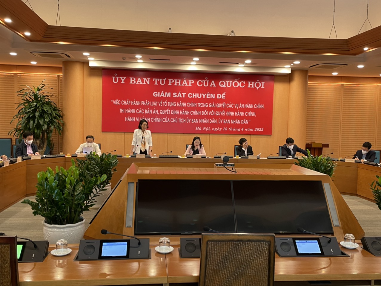 Đoàn giám sát việc chấp hành pháp luật về tố tụng hành chính làm việc tại thành phố Hà Nội
