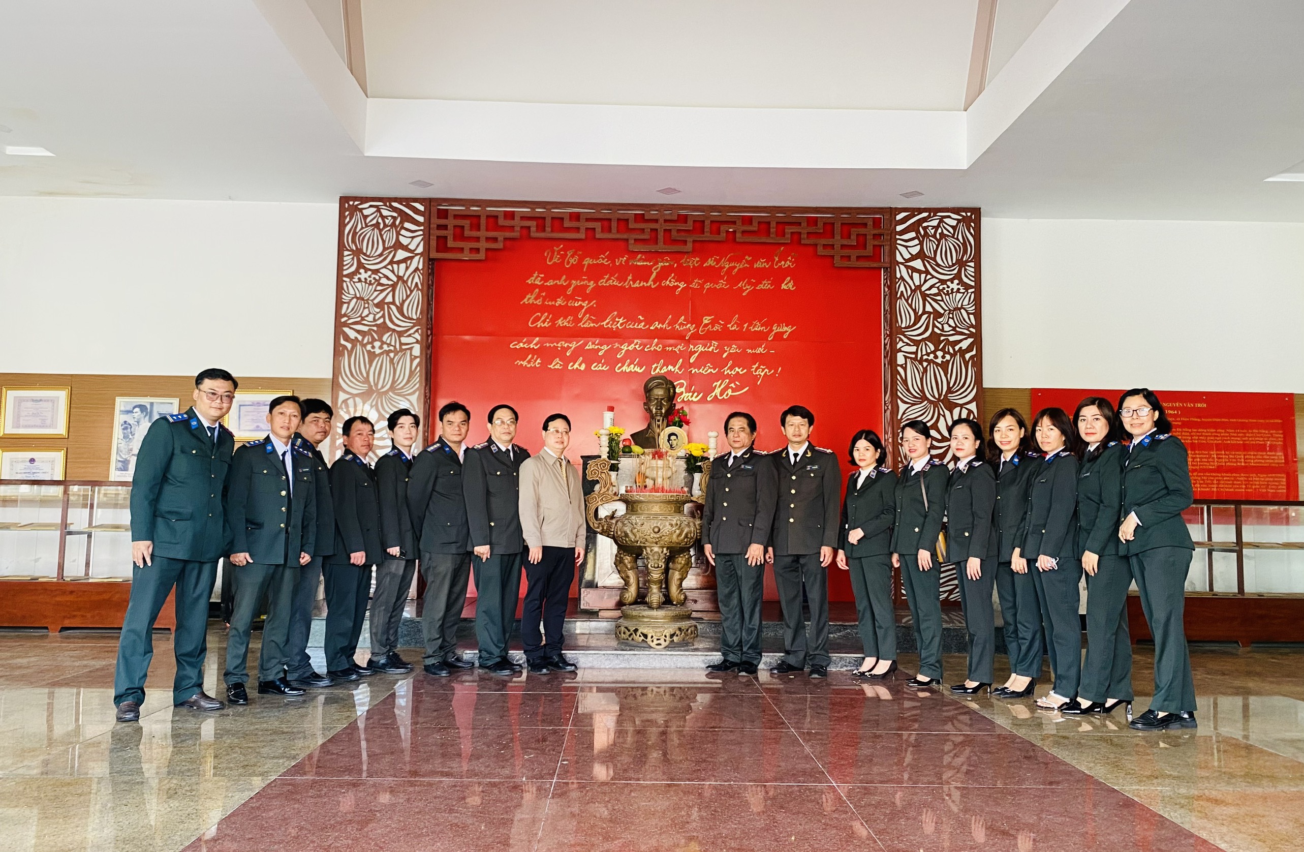 Đổi mới sinh hoạt chuyên đề năm 2023: Hành trình Uống nước nhớ nguồn !