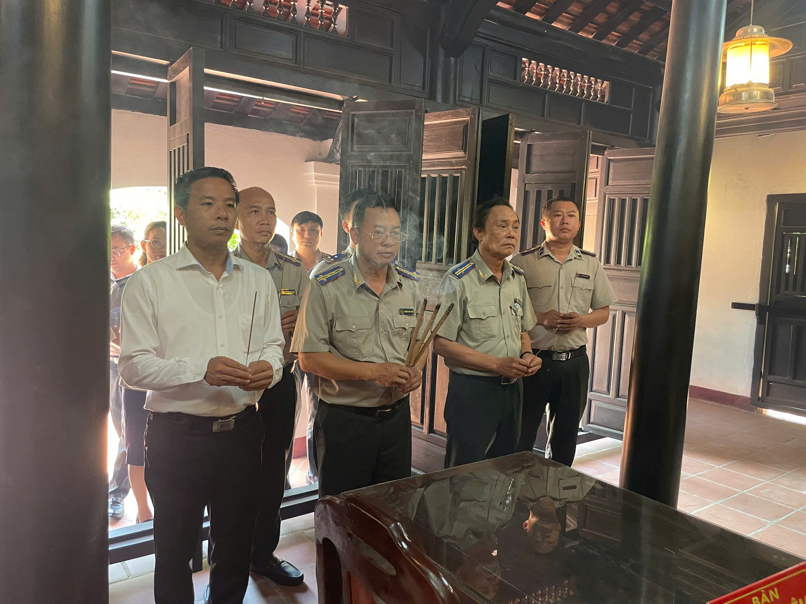 Phó Tổng cục trưởng Trần Thị Phương Hoa làm việc với Cục Thi hành án dân sự thành phố Đà Nẵng