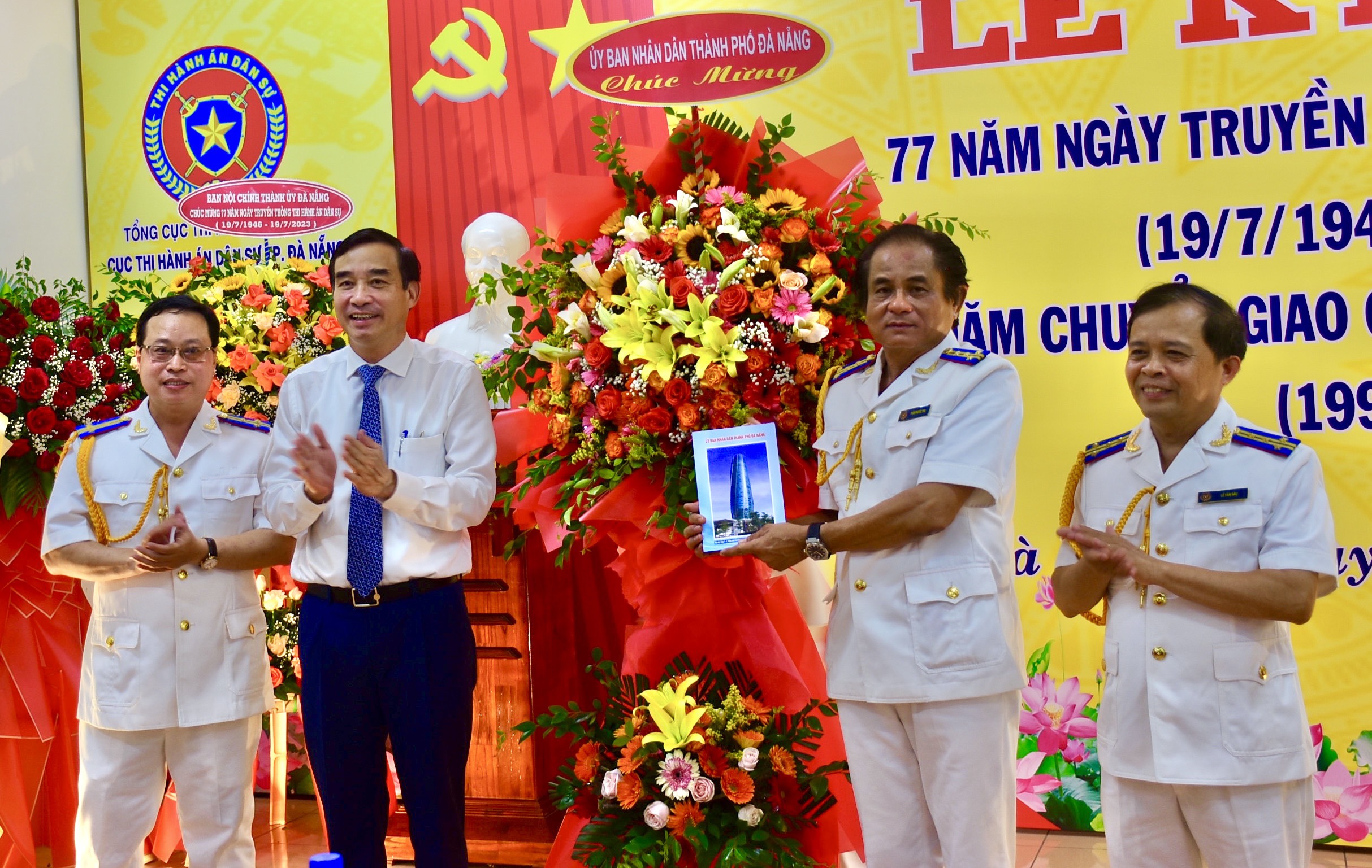 Đà Nẵng tổ chức Lễ kỷ niệm 77 năm Ngày truyền thống thi hành án dân sự (19/7/1946 – 19/7/2023) và 30 năm chuyển giao công tác thi hành án dân sự (1993-2023)