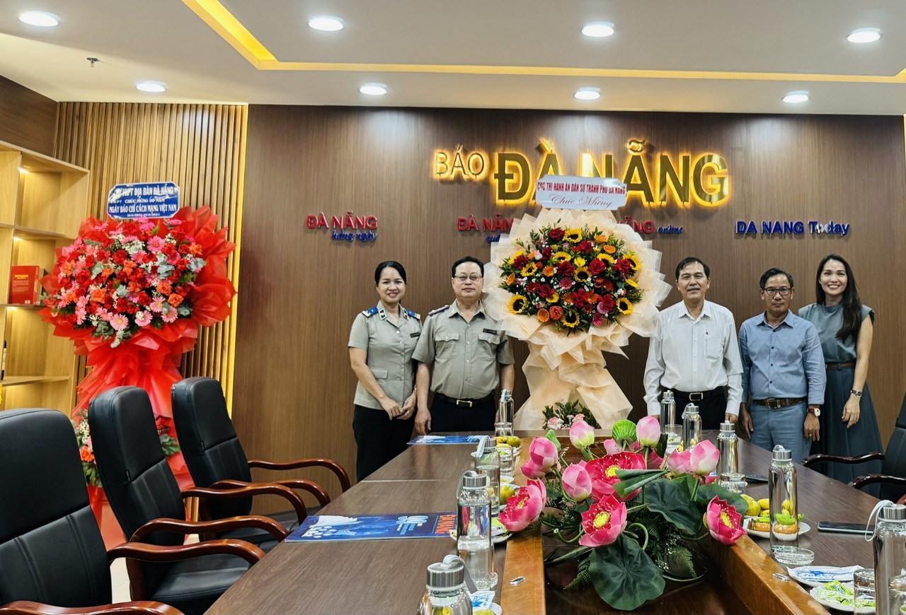 Lãnh đạo Cục Thi hành án dân sự đến thăm và chúc mừng các cơ quan báo chí, truyền thông nhân dịp kỷ niệm 99 năm ngày Báo chí Cách mạng Việt Nam