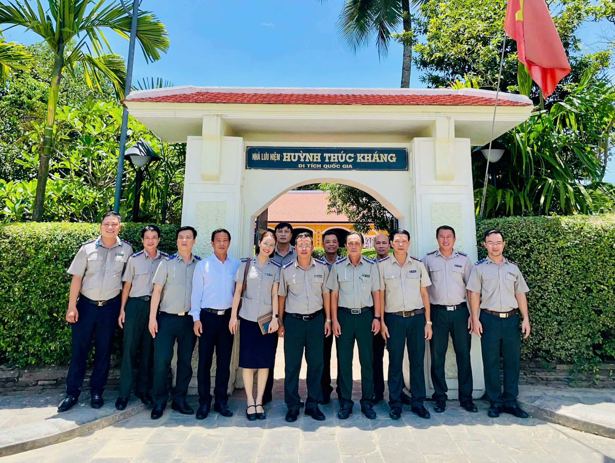 THADS thành phố Đà Nẵng tổ chức về nguồn nhân 79 năm Ngày truyền thống thi hành án dân sự