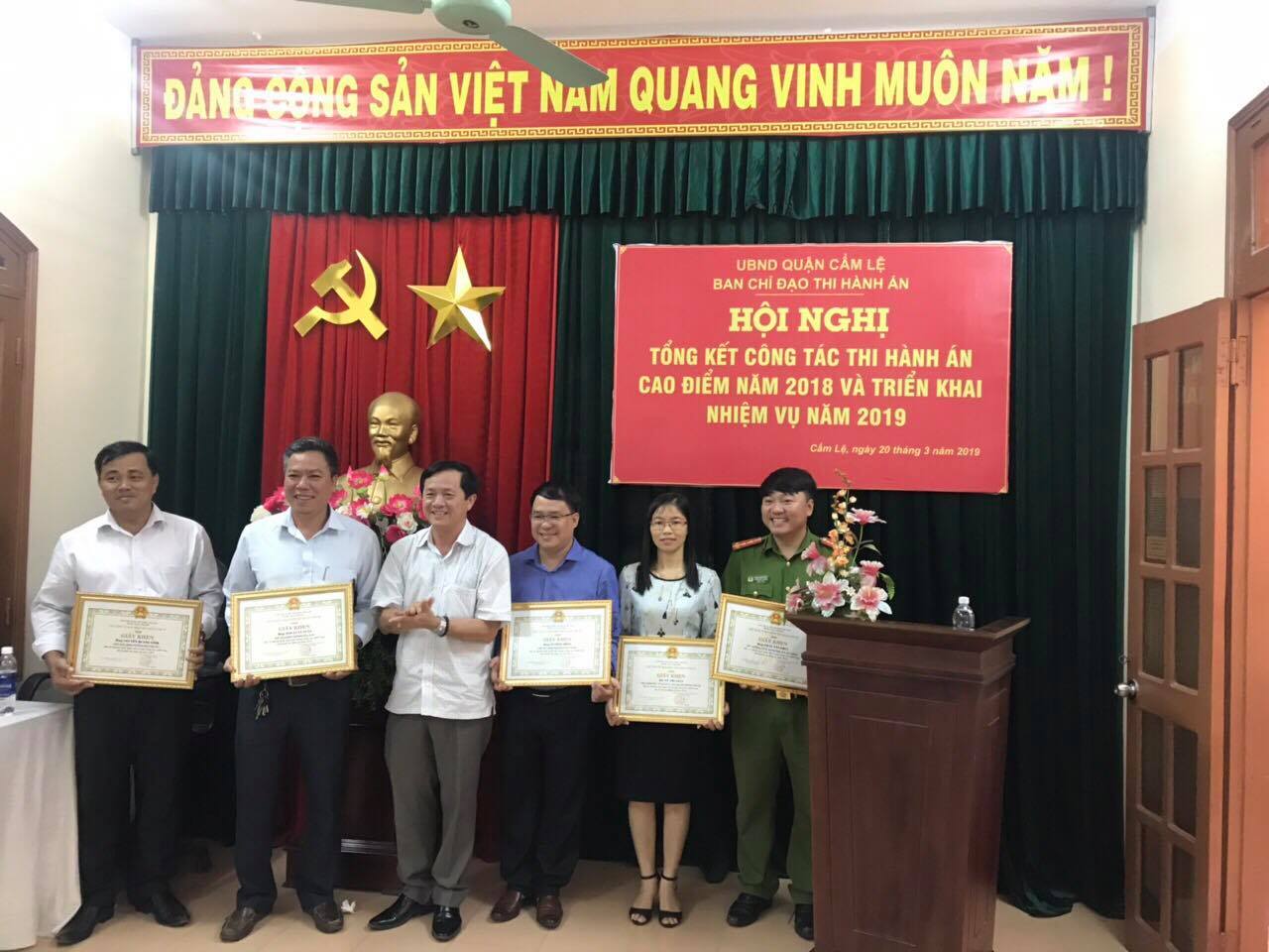 Ban Chỉ đạo thi hành án dân sự quận Cẩm Lệ đã tổ chức Hội nghị tổng kết thi hành án cao điểm năm 2018 và triển khai nhiệm vụ năm 2019