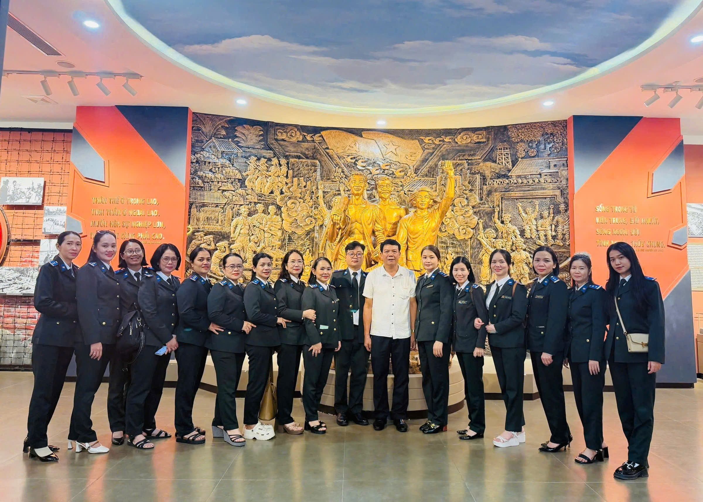 Cục Thi hành án dân sự thành phố Đà Nẵng công bố các quyết định về công tác cán bộ tại Chi cục THADS quận Ngũ Hành Sơn