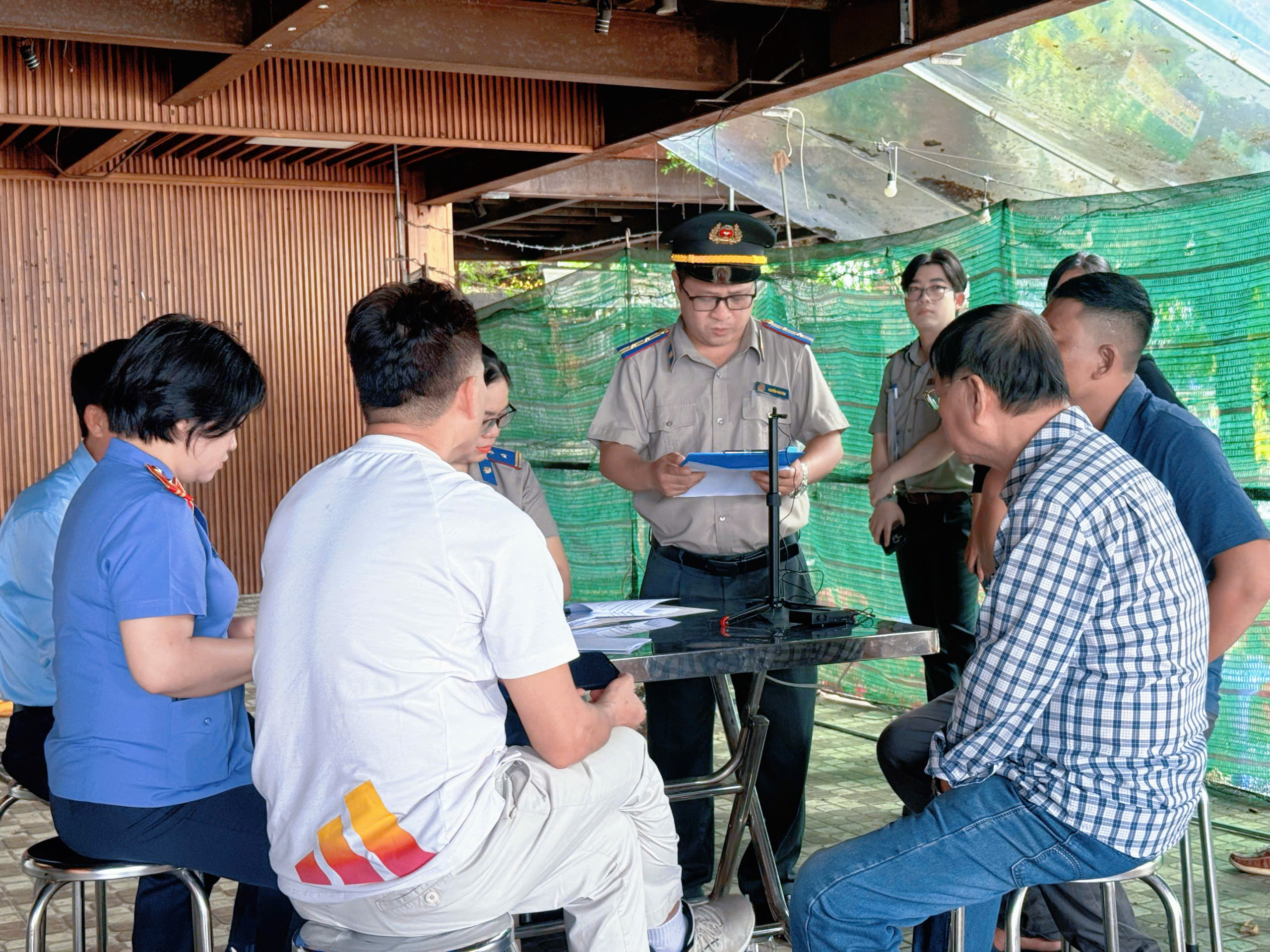 Phòng Thi hành án dân sự khu vực 3- Đà Nẵng quyết liệt tổ chức cưỡng chế thi hành án