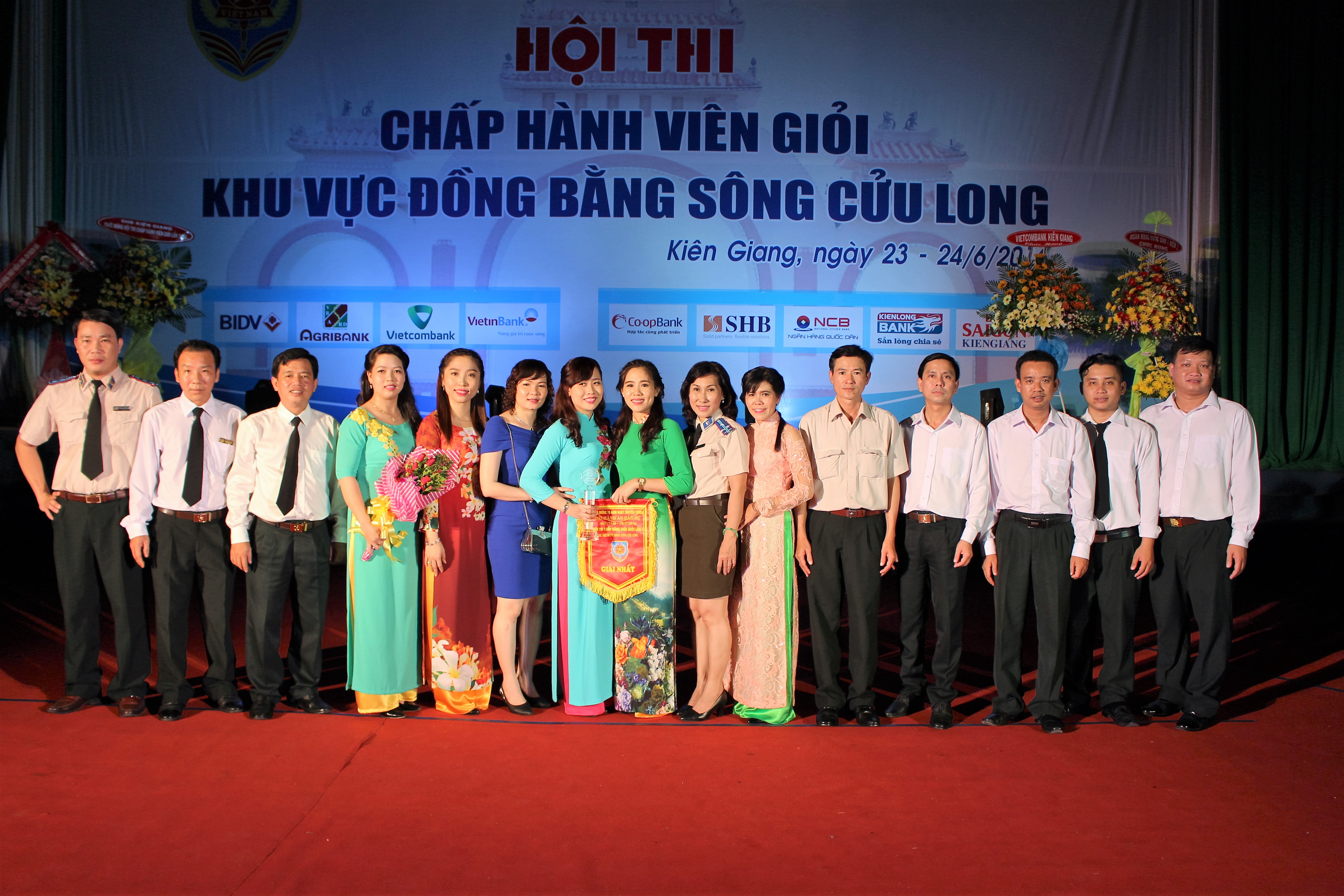 THI HÀNH ÁN THÀNH PHỐ CẦN THƠ ĐẠT GIẢI NHẤT HỘI THI CHẤP HÀNH VIÊN GIỎI LẦN THỨ NHẤT KHU VỰC ĐỒNG BẰNG SÔNG CỬU LONG