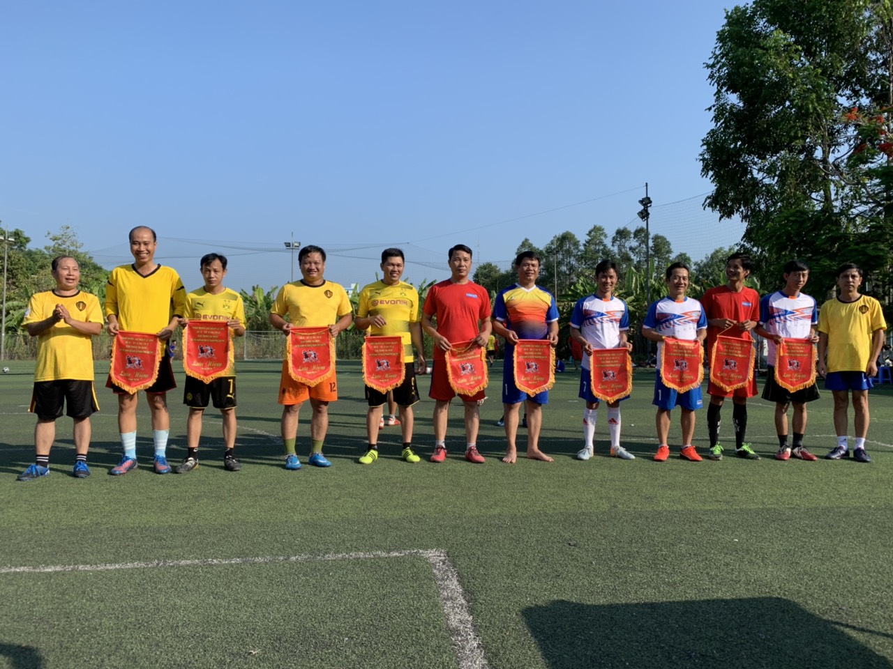 CÔNG ĐOÀN CỤC THI HÀNH ÁN DÂN SỰ THÀNH PHỐ  TỔ CHỨC GIẢI BÓNG ĐÁ MINI NĂM 2019