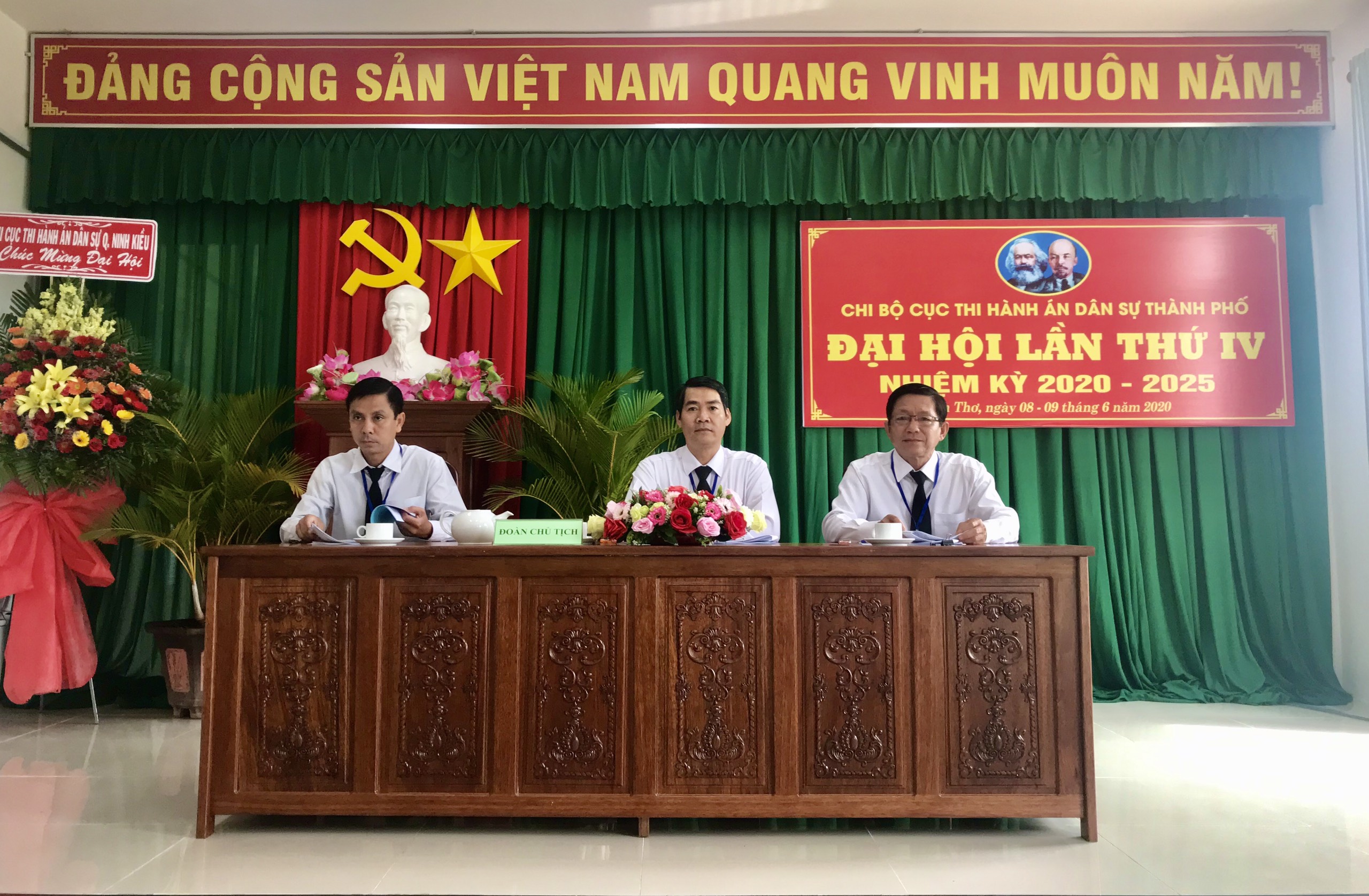 Chi bộ Cục Thi hành án dân sự thành phố Cần Thơ nhiệm kỳ 2020- 2025  “Đoàn kết – trách nhiệm – chủ động – hiệu quả”
