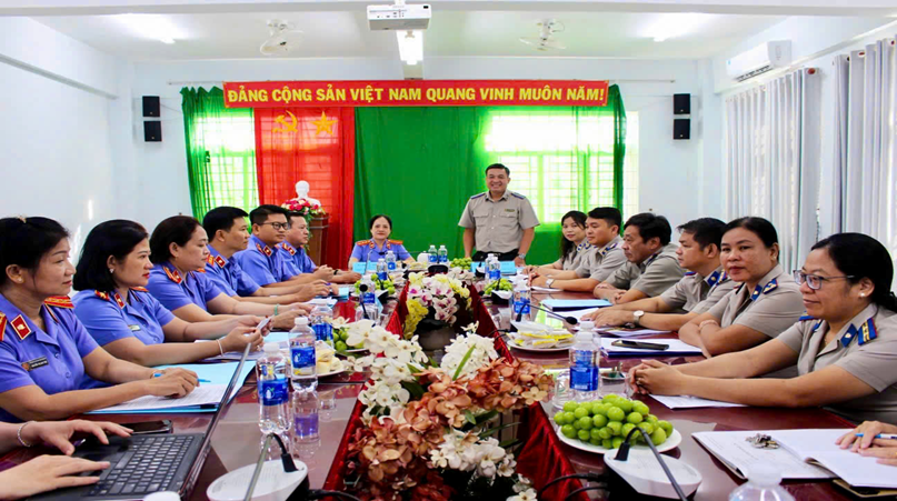 Phòng Thi hành án dân sự khu vực 5 - Cần Thơ tiếp và làm việc trực tiếp với Đoàn kiểm sát trực tiếp của Viện Kiểm sát nhân dân thành phố Cần Thơ