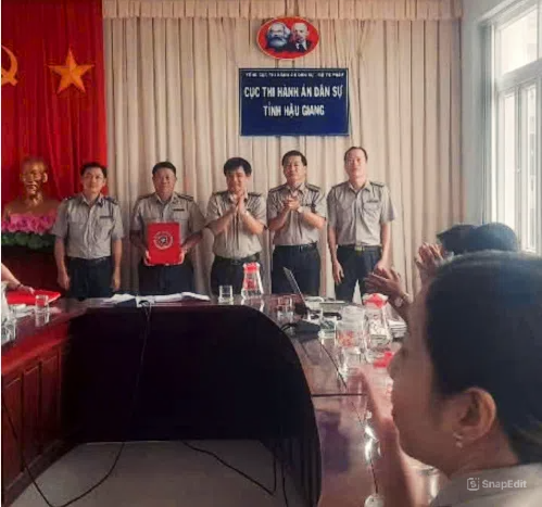 Phòng Thi hành án dân sự Khu vực 11 - Cần Thơ đón nhận quyết định thành lập Chi bộ và chỉ định Ban Chấp hành, Bí thư, Phó Bí thư nhiệm kỳ 2025 - 2030
