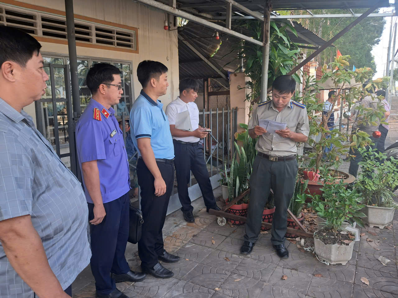 Đương sự tự nguyện giao đất cho Phòng THADS Khu vực 11 để thanh toán khoản nợ ngân hàng