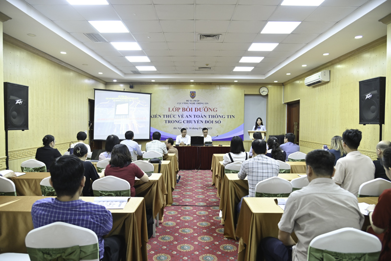 Nâng cao kỹ năng bảo mật, an toàn thông tin trong chuyển đổi số cho CBCCVC Bộ Tư pháp