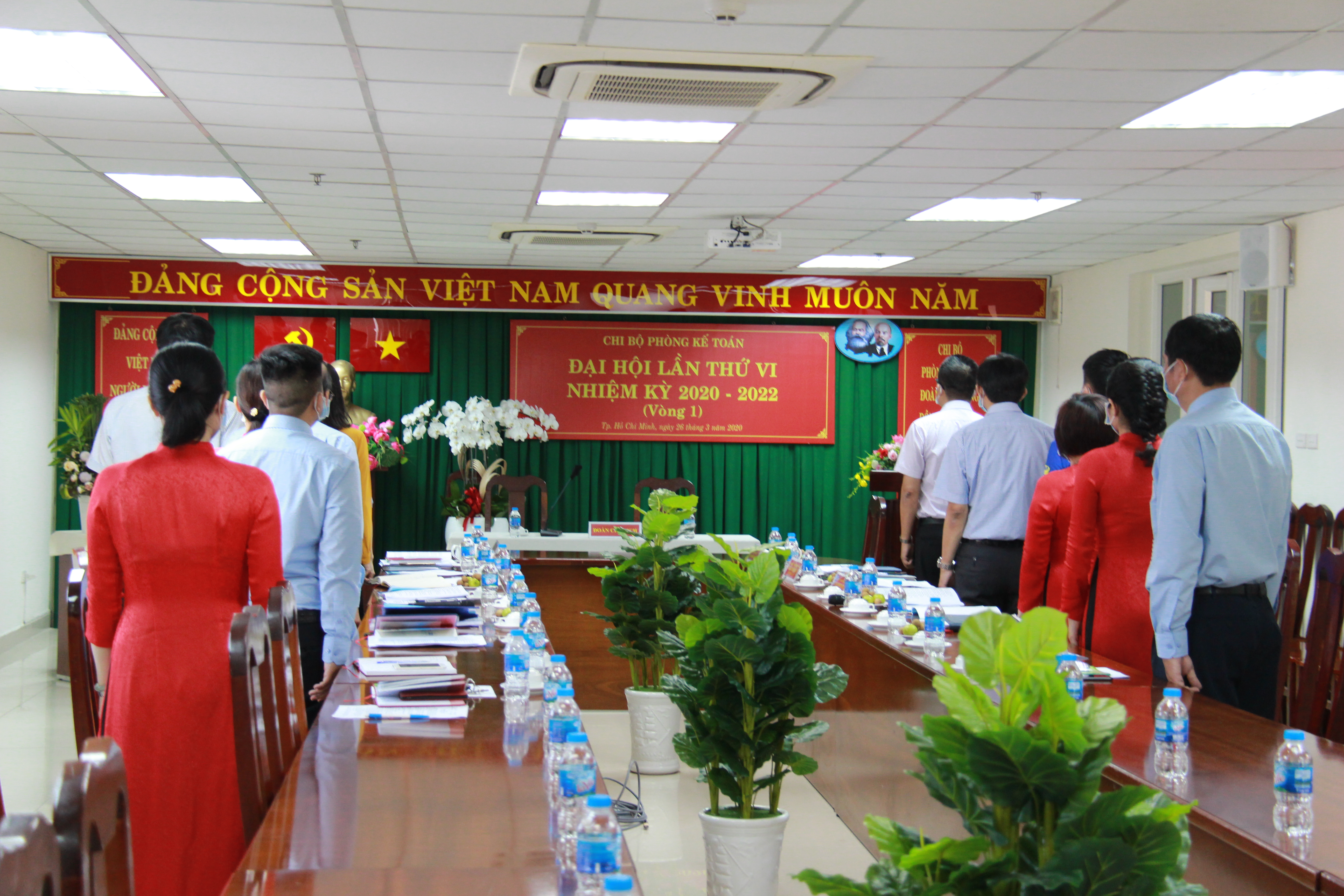 Hướng dẫn nội dung về nghi lễ và tuyên truyền đại hội đảng các cấp